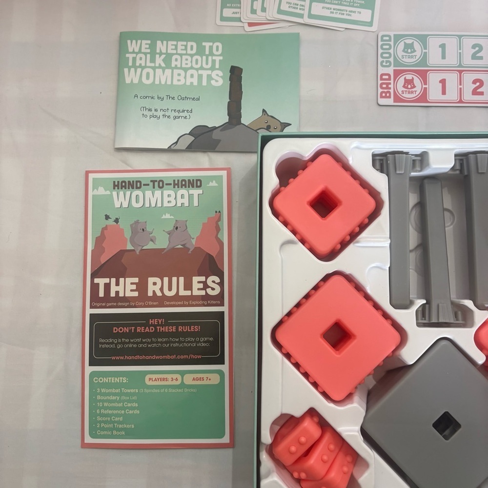 Hand-to-Hand Wombat Game - Red and Gray - Picture 3 of 12
